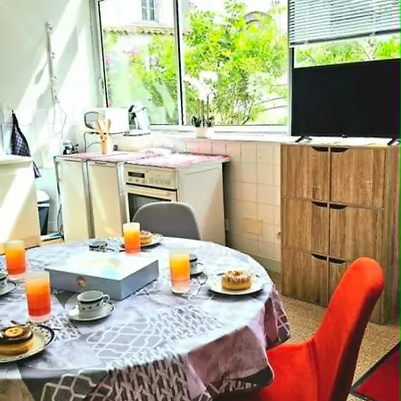 Centre Ville- Cour- Pkg Proximite Aurillac